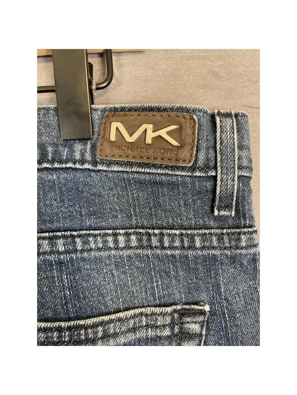Michael Kors Tailored Fit Women's Size 32 X 32 Dark Wash Blue Denim Jeans